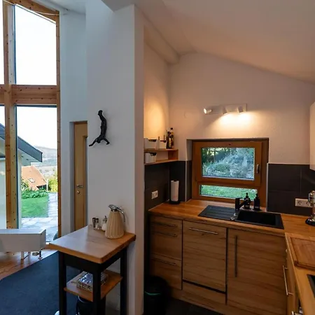 Hoch Ueber Dem Taubertal Mit Fantastischem Weitblick, Dachterrasse, 2000m2 Grossem Grundstueck Und Kamin *