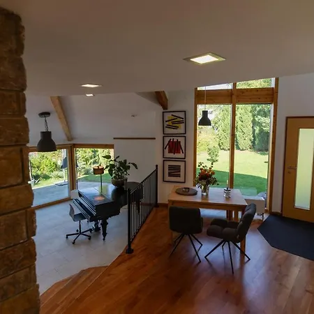 Hoch Ueber Dem Taubertal Mit Fantastischem Weitblick, Dachterrasse, 2000m2 Grossem Grundstueck Und Kamin Lauda-Königshofen