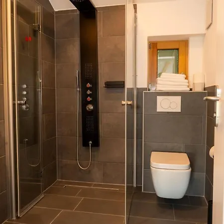 Prázdninový dům Hoch Ueber Dem Taubertal Mit Fantastischem Weitblick, Dachterrasse, 2000m2 Grossem Grundstueck Und Kamin Lauda-Königshofen