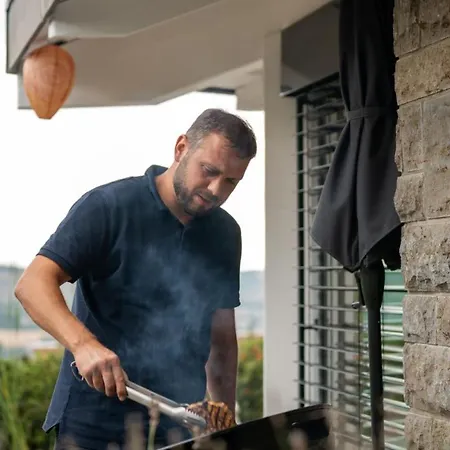 Prázdninový dům Hoch Ueber Dem Taubertal Mit Fantastischem Weitblick, Dachterrasse, 2000m2 Grossem Grundstueck Und Kamin Lauda-Königshofen