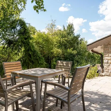 Hoch Ueber Dem Taubertal Mit Fantastischem Weitblick, Dachterrasse, 2000m2 Grossem Grundstueck Und Kamin *